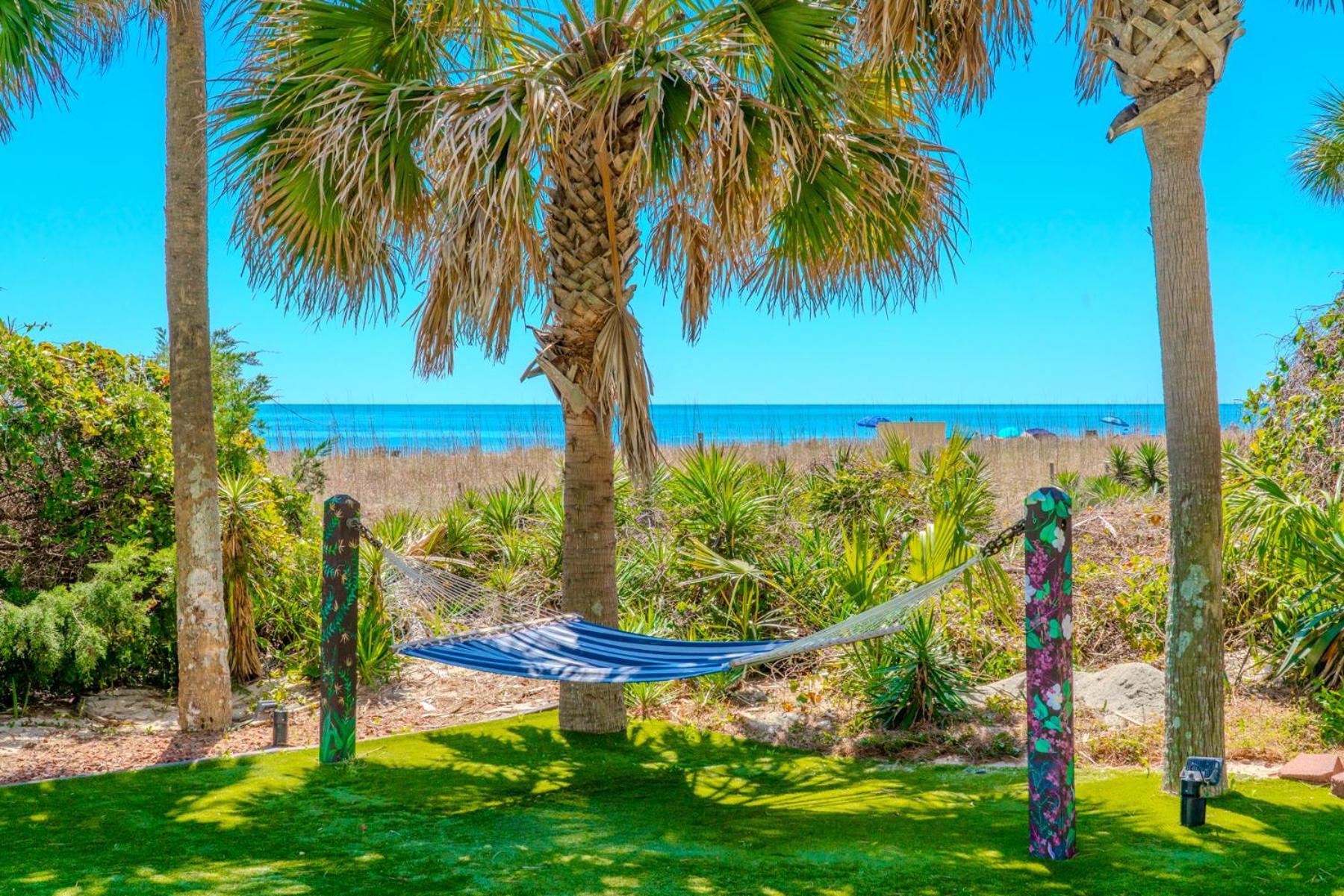 Beach Colony Resort Unit 1405 - Beautiful Oceanfront Condo - 1 Bedroom, 1 Bath - Perfect For 6! Myrtle Beach Esterno foto